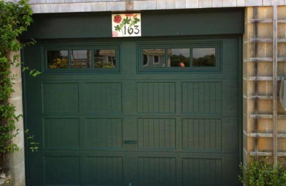 Carriage House Model CH5 (with windows)